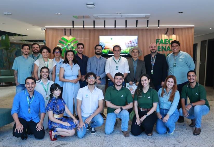 Equipe AcomGest com representante da World Agri-Food Innovation Conference (WAFI)